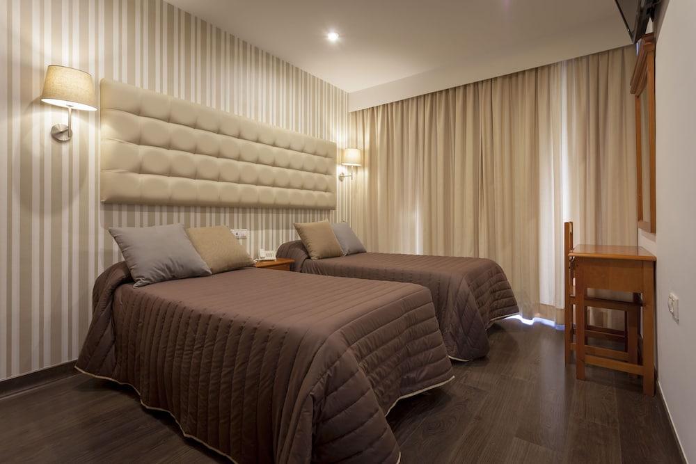 Hotel Rambla Emerita, Centro Ciudad Μέριδα Εξωτερικό φωτογραφία