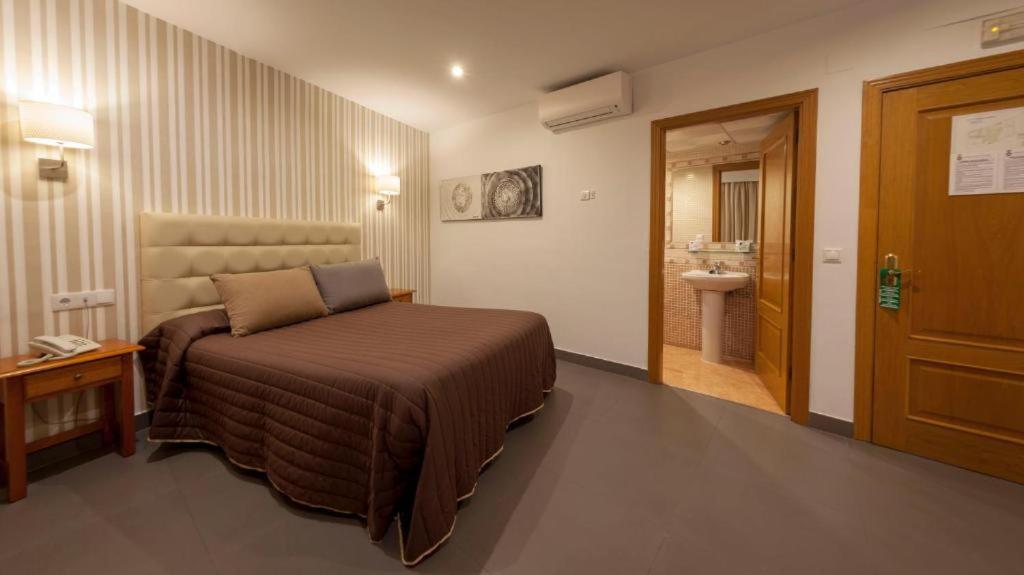 Hotel Rambla Emerita, Centro Ciudad Μέριδα Εξωτερικό φωτογραφία