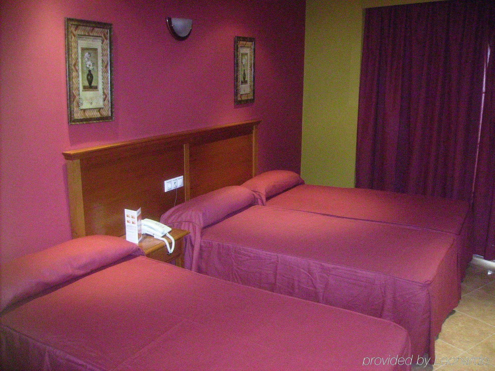 Hotel Rambla Emerita, Centro Ciudad Μέριδα Εξωτερικό φωτογραφία